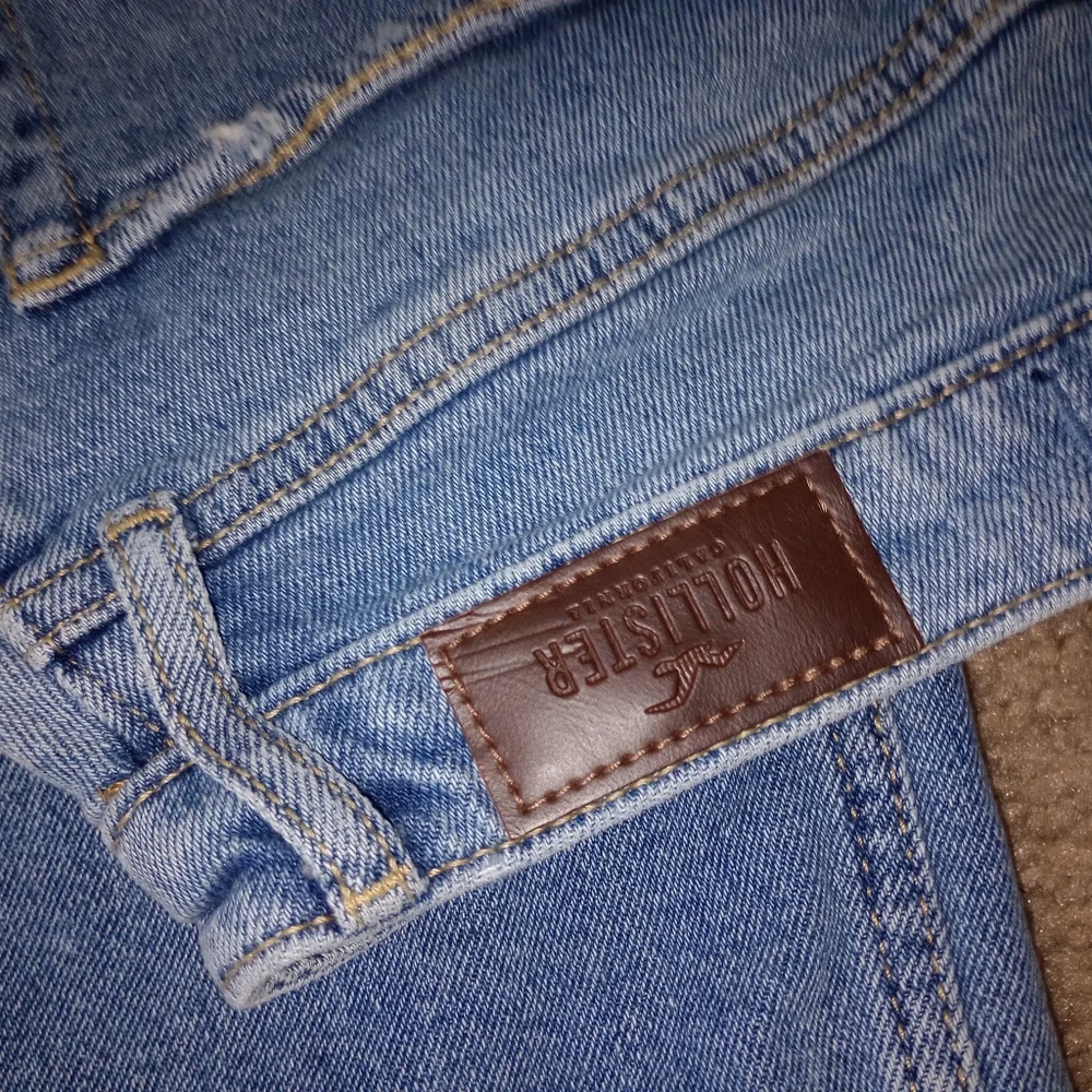 Vintage Y2K Hollister women's High Rise distressed jeans 8 28 Baggy - Picture 5 of 5